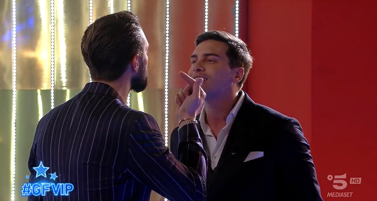 GF Vip 6, rissa sfiorata tra Alex Belli e Alessandro Basciano – VIDEO