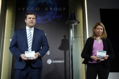 Gli scatti d’Affari – Il debutto di Iveco in Borsa