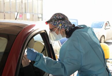Covid, apre l’hub tamponi a Rho Fiera. In Lombardia ricoveri in crescita