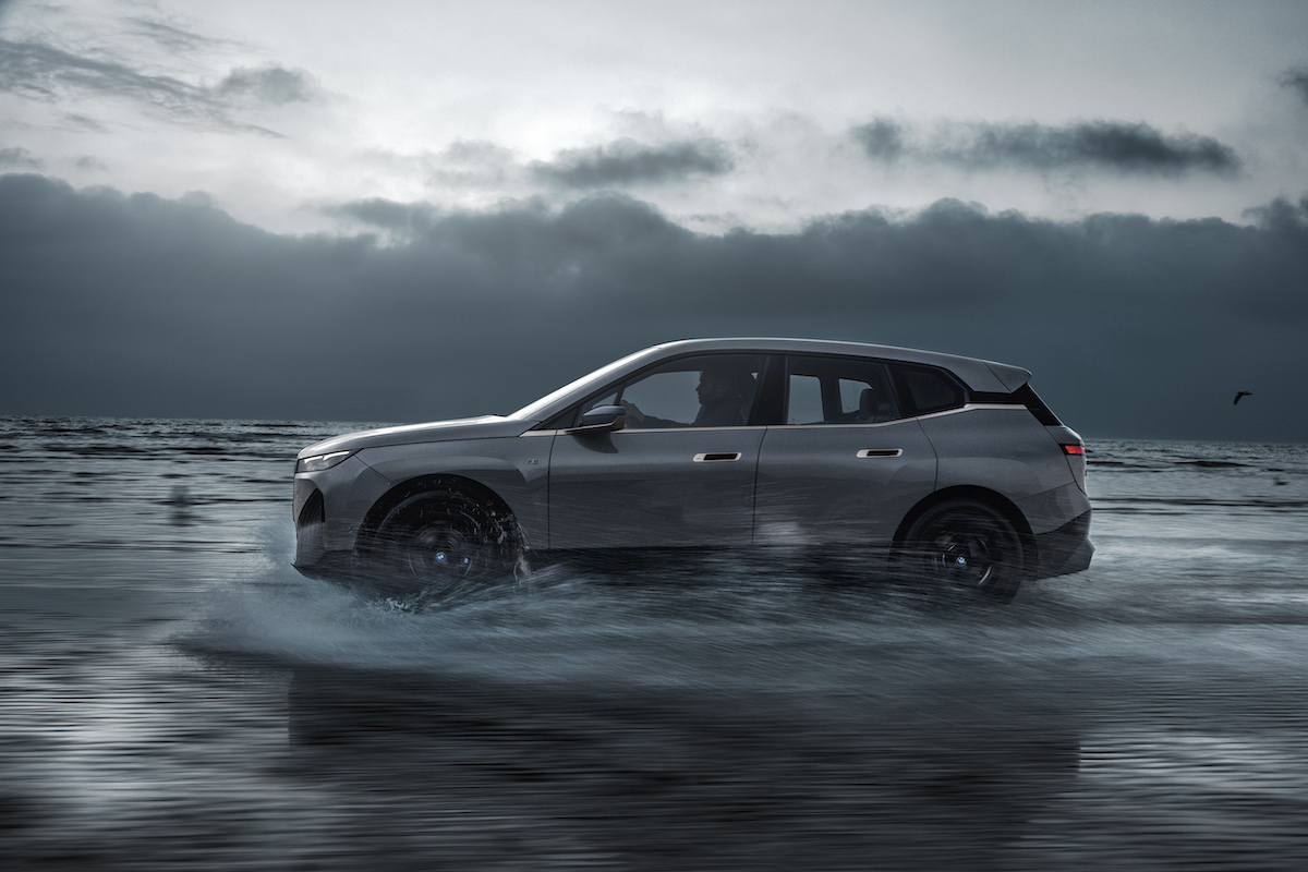 BMW presenta il concept iX M60 BMW presenta il concept iX M60