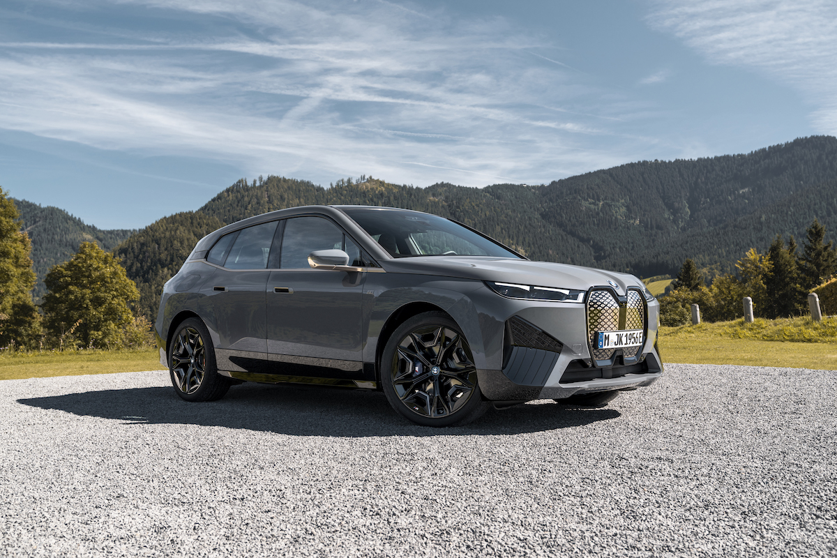 BMW presenta il concept iX M60 BMW presenta il concept iX M60