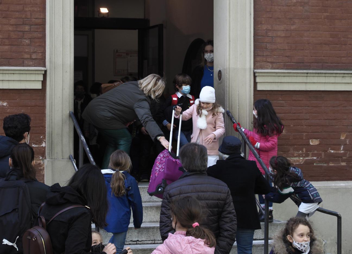Scuola, l’unica certezza è il ritorno in presenza. Ma l’incubo Dad si avvicina