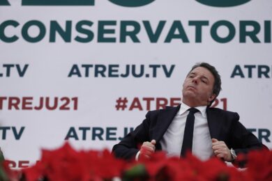 Quirinale, Renzi: “Draghi presidente perfetto ma pensiamo al governo del dopo”