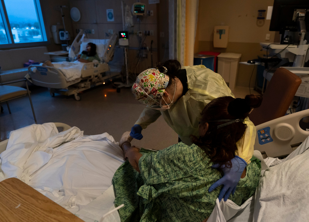 Omicron, Istituto Bill Gates: “In Italia oltre 500 morti al giorno a febbraio” Omicron, Istituto Bill Gates: “In Italia oltre 500 morti al giorno a febbraio”