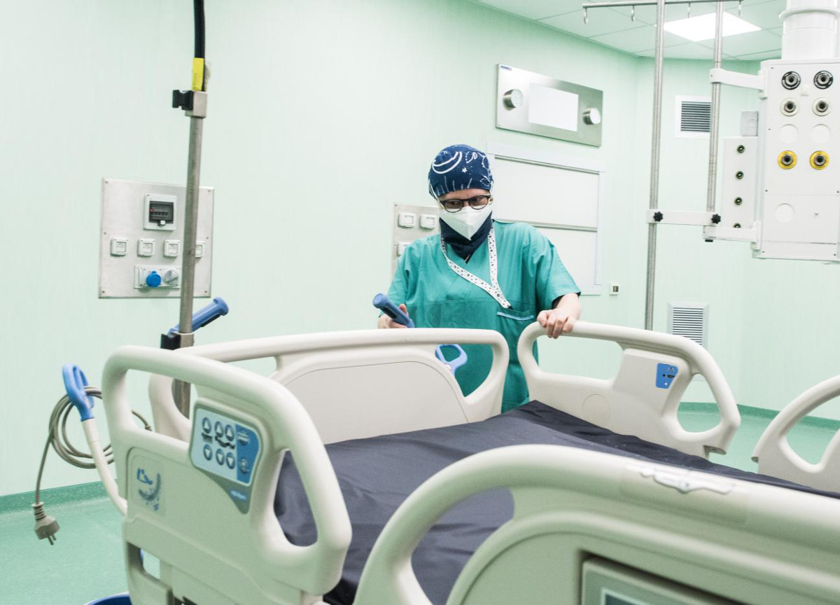 Omicron, medici: “Prepariamoci all’inferno. Torneremo a scegliere chi curare”