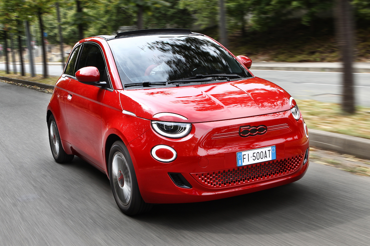 Nuova 500, l’elettrica che piace agli italiani Nuova 500, l’elettrica che piace agli italiani