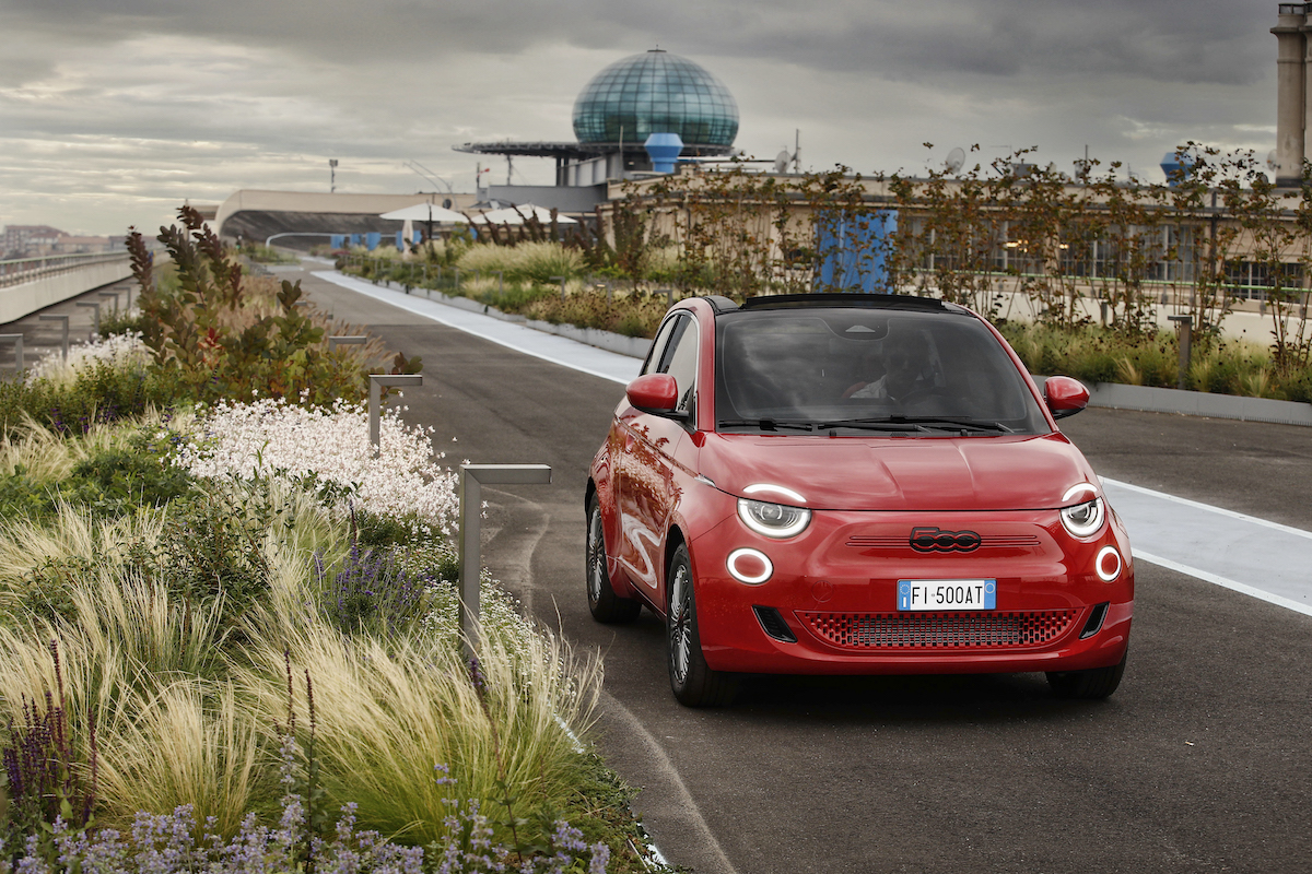 Nuova 500, l’elettrica che piace agli italiani Nuova 500, l’elettrica che piace agli italiani