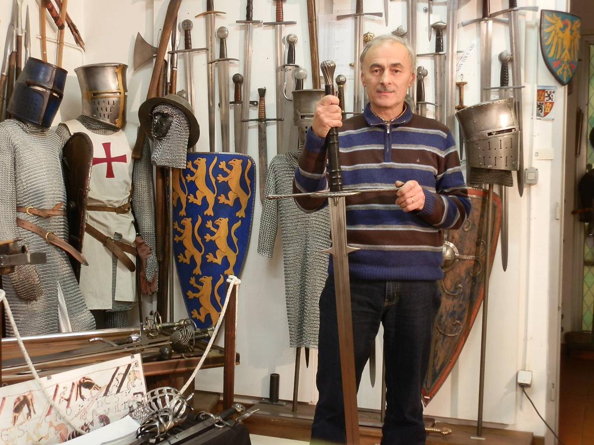 La spada di Braveheart? Veniva dal Friuli! Del Tin: “Io e Mel Gibson…” FOTO La spada di Braveheart? Veniva dal Friuli! Del Tin: “Io e Mel Gibson…” FOTO