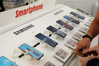 Samsung, boom utile operativo: +52% in 4° trimestre. Traina la domanda di chip