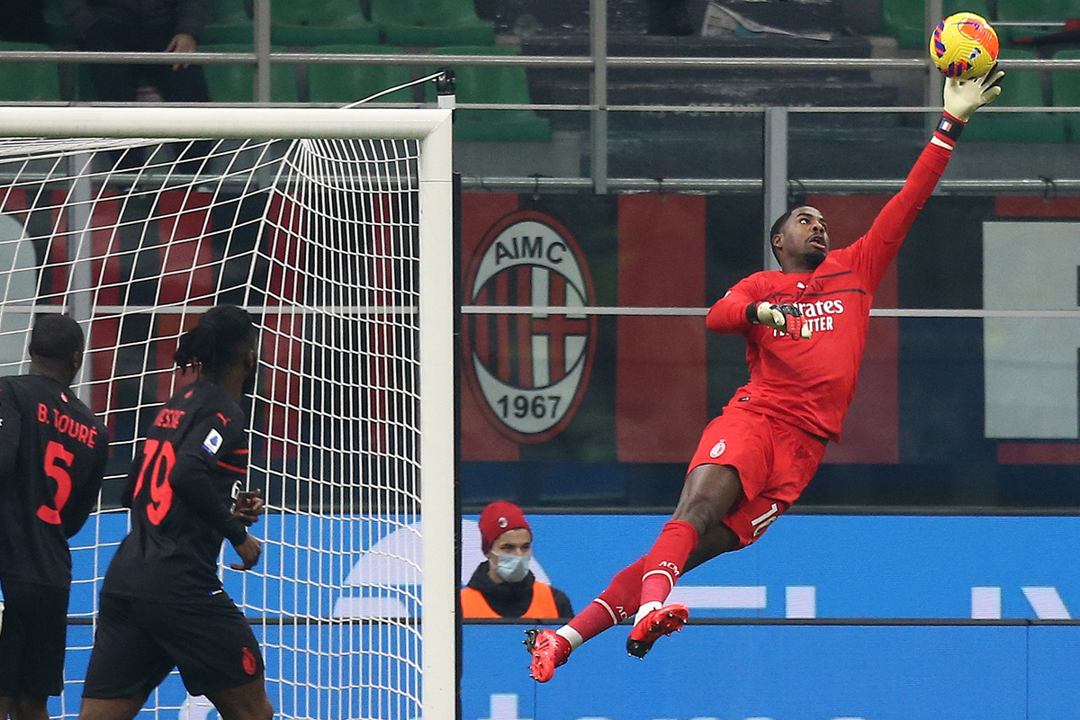 Donnarumma chi? Maignan (fenomenale) conquista il Milan e fa dimenticare Gigio Donnarumma chi? Maignan (fenomenale) conquista il Milan e fa dimenticare Gigio