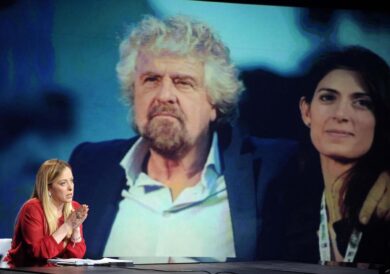 Covid, Grillo: “Obbligo di vaccino? Orwelliano”. Meloni: “Modello para-cinese”