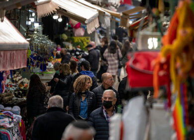 Covid, “terapia e non vaccino? Obbligo contro la Costituzione”