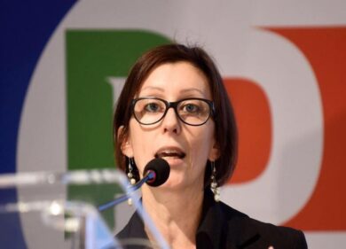 Polemica Pd sui follower di Morelli. Ma lui replica condannando violenze