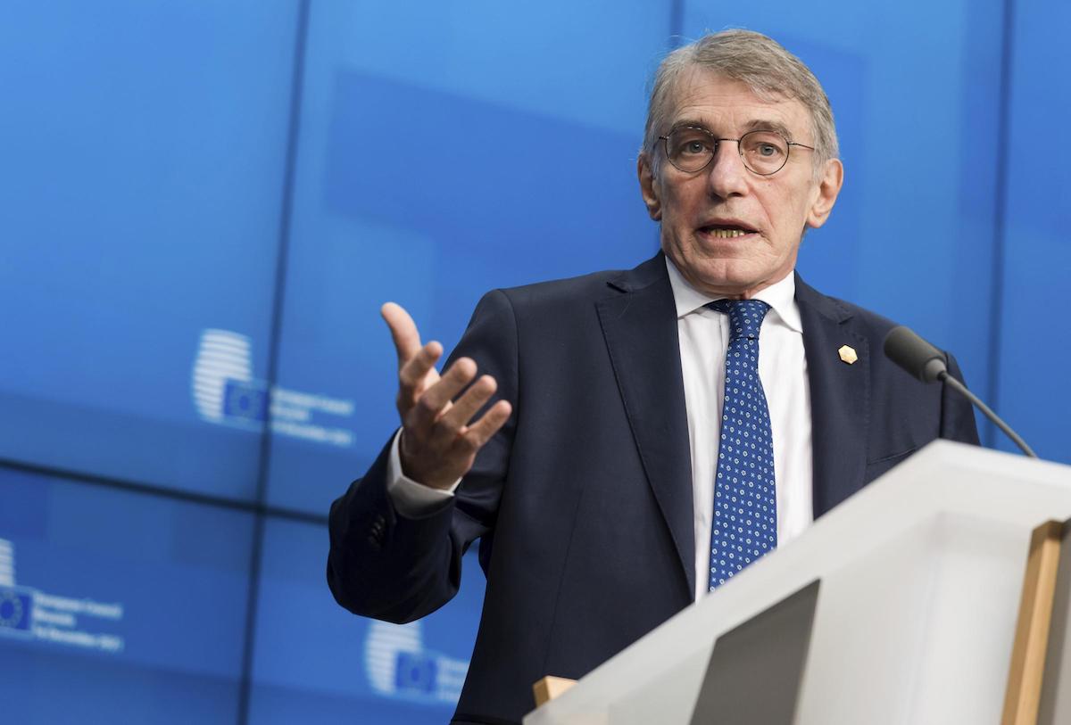 Sassoli ricoverato in ospedale, è grave: “disfunzioni al sistema immunitario” Sassoli ricoverato in ospedale, è grave: “disfunzioni al sistema immunitario”