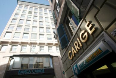 Bper alza l’offerta per Banca Carige. Borsa, il titolo vola in attesa del Fitd