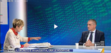 Multa ai No Vax,  “non ha letto il Decreto?”: Gaffe del sottosegretario Costa