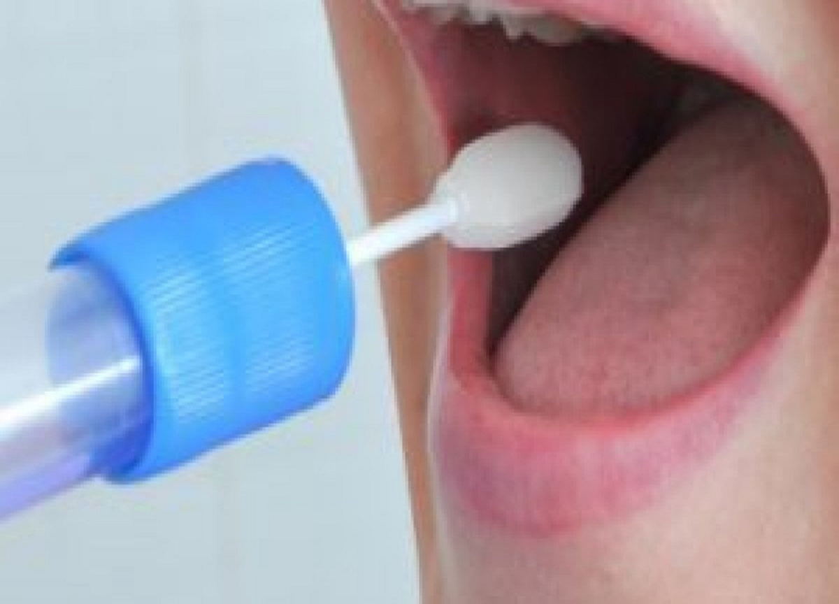 Covid, il Comune di Bollate distribuisce tamponi gratis a scuola Covid, il Comune di Bollate distribuisce tamponi gratis a scuola