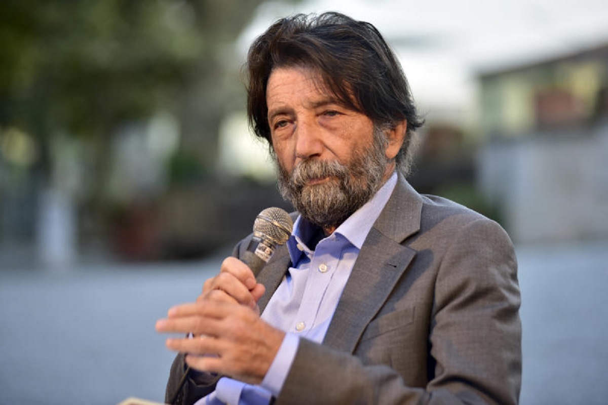 Cacciari: “Terza dose? Chi può la faccia. Le leggi si rispettano” Cacciari: “Terza dose? Chi può la faccia. Le leggi si rispettano”