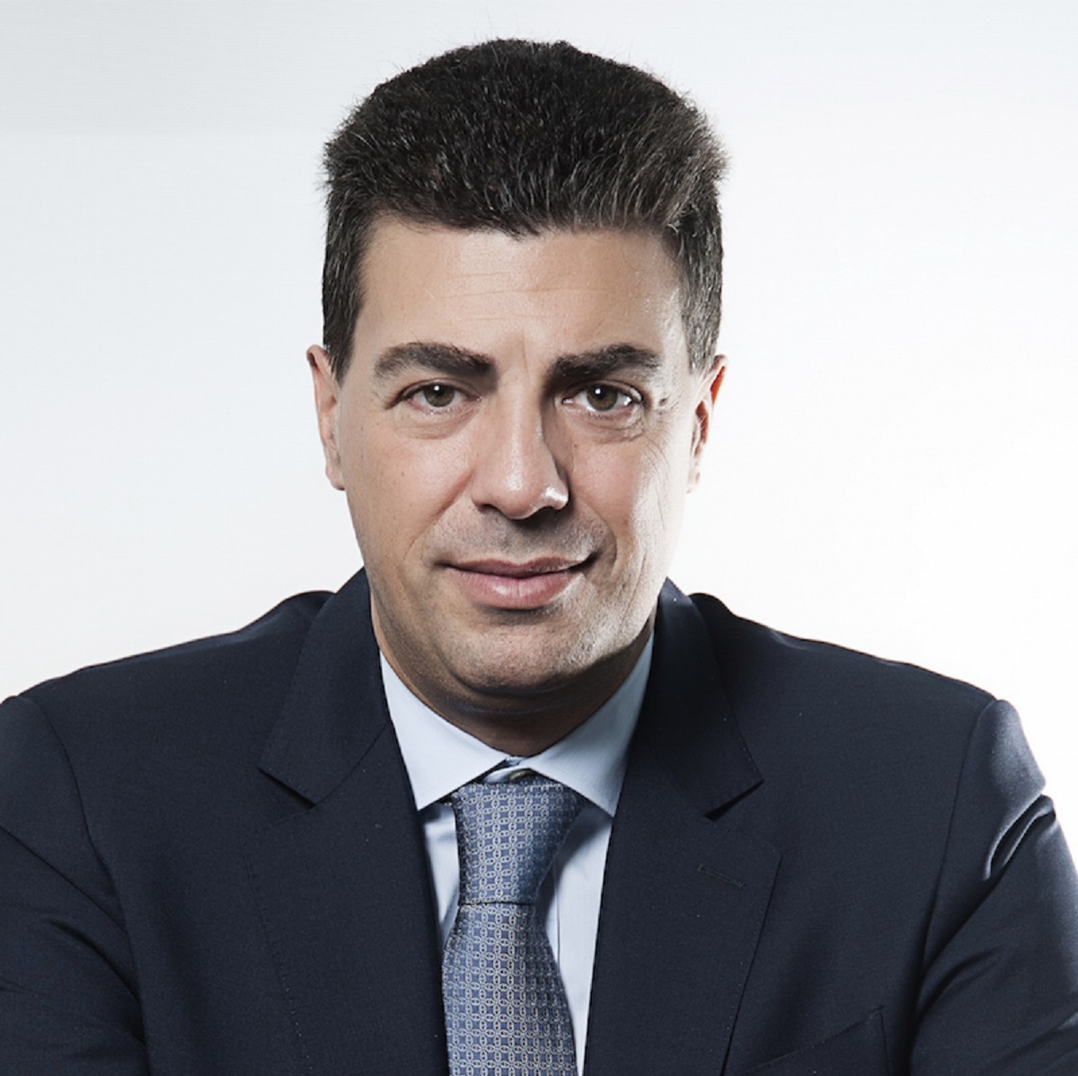 Novartis lancia un nuovo modello di organizzazione più vicino alle Regioni Novartis lancia un nuovo modello di organizzazione più vicino alle Regioni