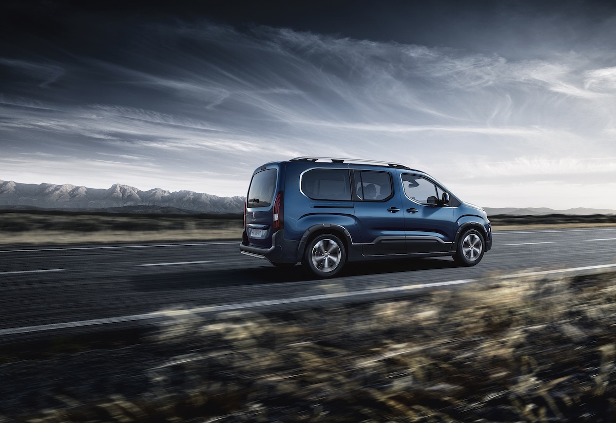 Peugeot Rifter & Traveller, solo versioni elettriche addio al motore termico