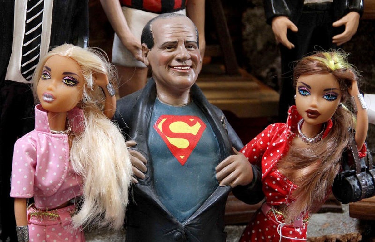Quirinale, sulla strada di Berlusconi lo scoglio dei vecchi “love affairs” Quirinale, sulla strada di Berlusconi lo scoglio dei vecchi “love affairs”