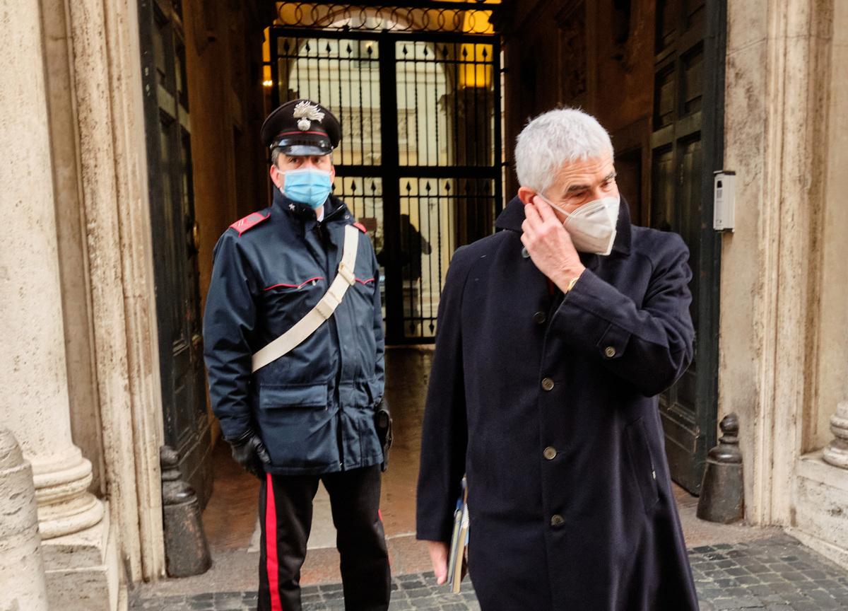 Quirinale, Casini ancora col Covid. “Forse non sarò in Aula. Ho la febbre”