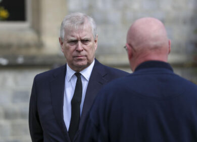 Caso Epstein, principe Andrea a processo per aggressione sessuale a minorenne