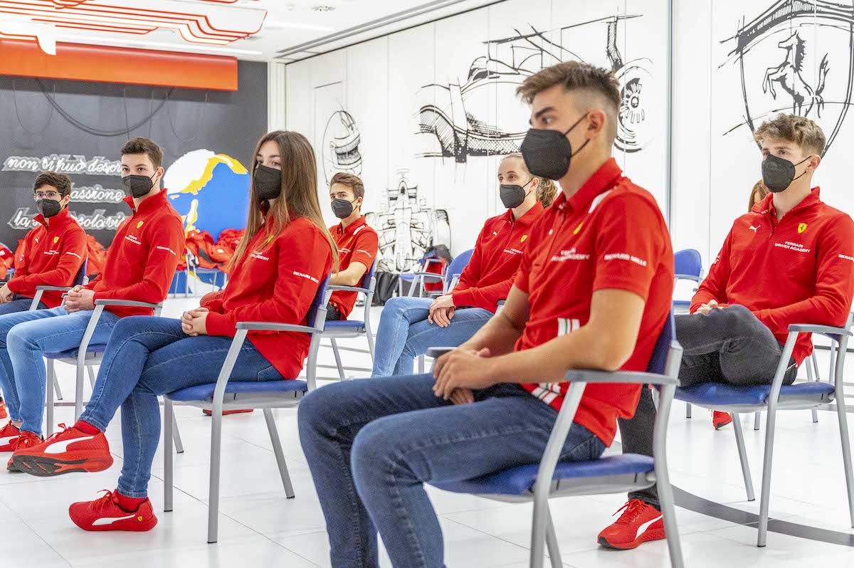 Suona la campanella per i 9 ‘studenti’ di Ferrari Driver Academy Suona la campanella per i 9 ‘studenti’ di Ferrari Driver Academy