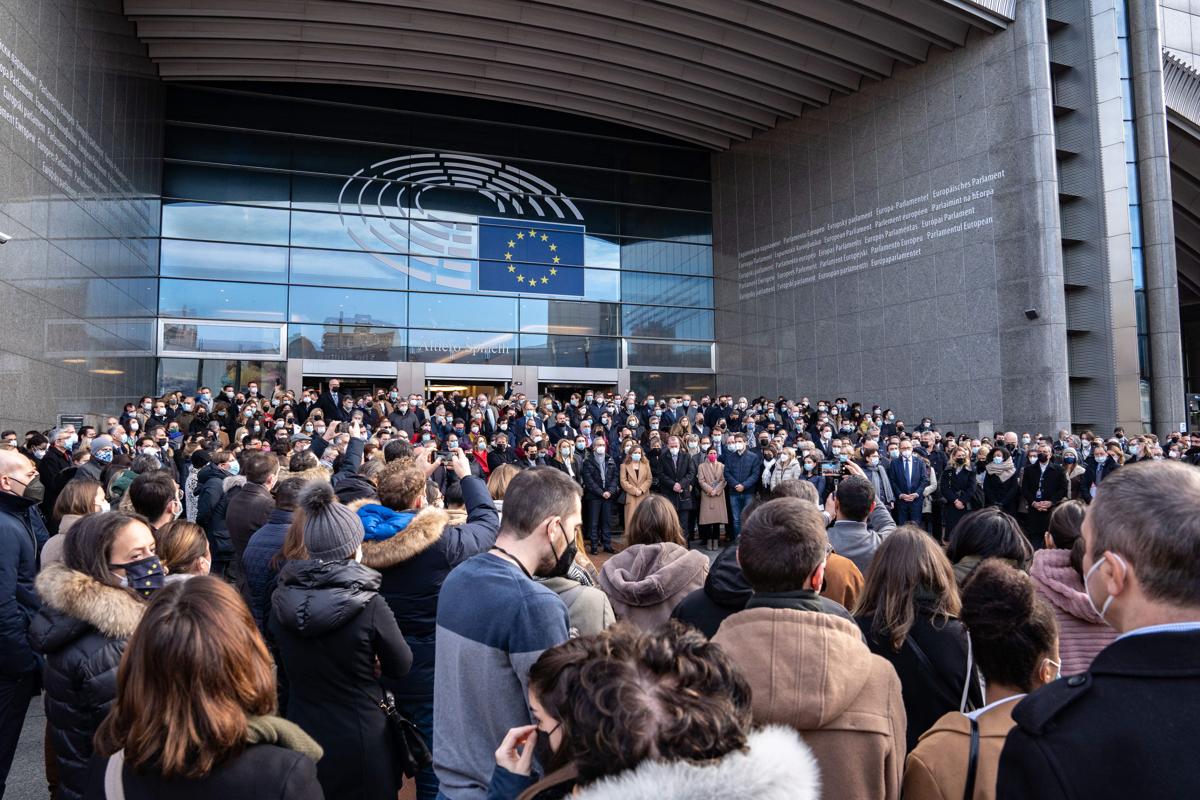 Sassoli, camera ardente in Campidoglio: da Mattarella a Draghi l’ultimo saluto Sassoli, camera ardente in Campidoglio: da Mattarella a Draghi l’ultimo saluto