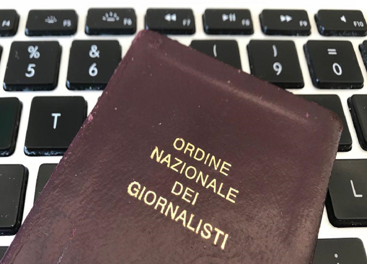 Bufera Giornalisti lombardi sul voto in Alg. Il presidente risponde su Affari Bufera Giornalisti lombardi sul voto in Alg. Il presidente risponde su Affari