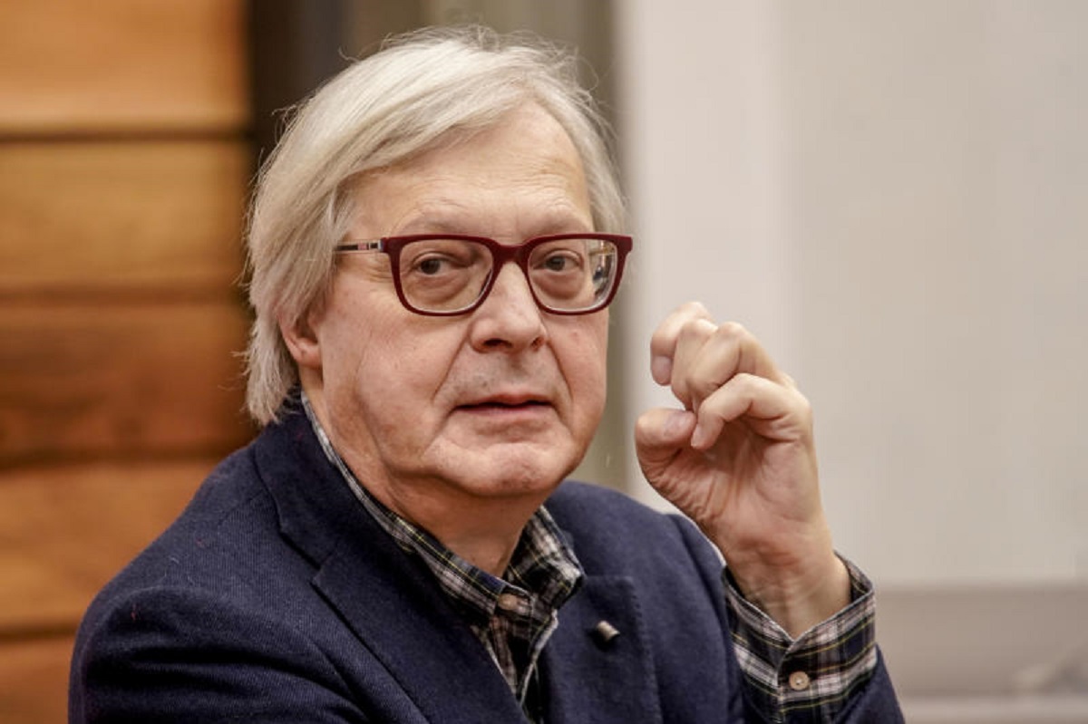 Quirinale, Sgarbi segretario di Berlusconi. “Chiamo i peones e glieli passo” Quirinale, Sgarbi segretario di Berlusconi. “Chiamo i peones e glieli passo”