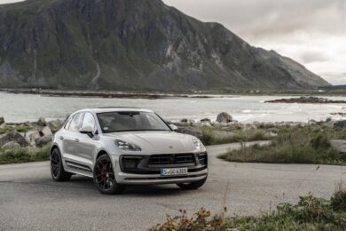 Porsche, anno da record oltre 300.000 vetture vendute