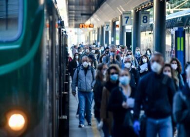 Covid, Trenord: personale decimato: tagliate corse fino al 23 gennaio