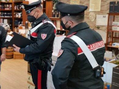 Carenze igienico sanitarie nei locali: multati due ristoratori del centro