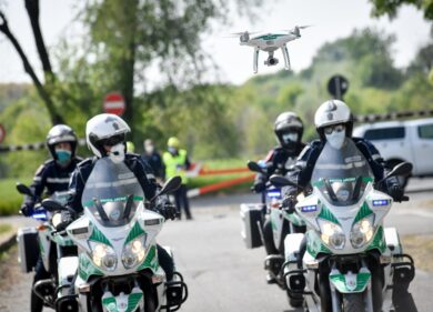 Milano, il consiglio approva l’odg sicurezza: educazione, tecnologia e Daspo