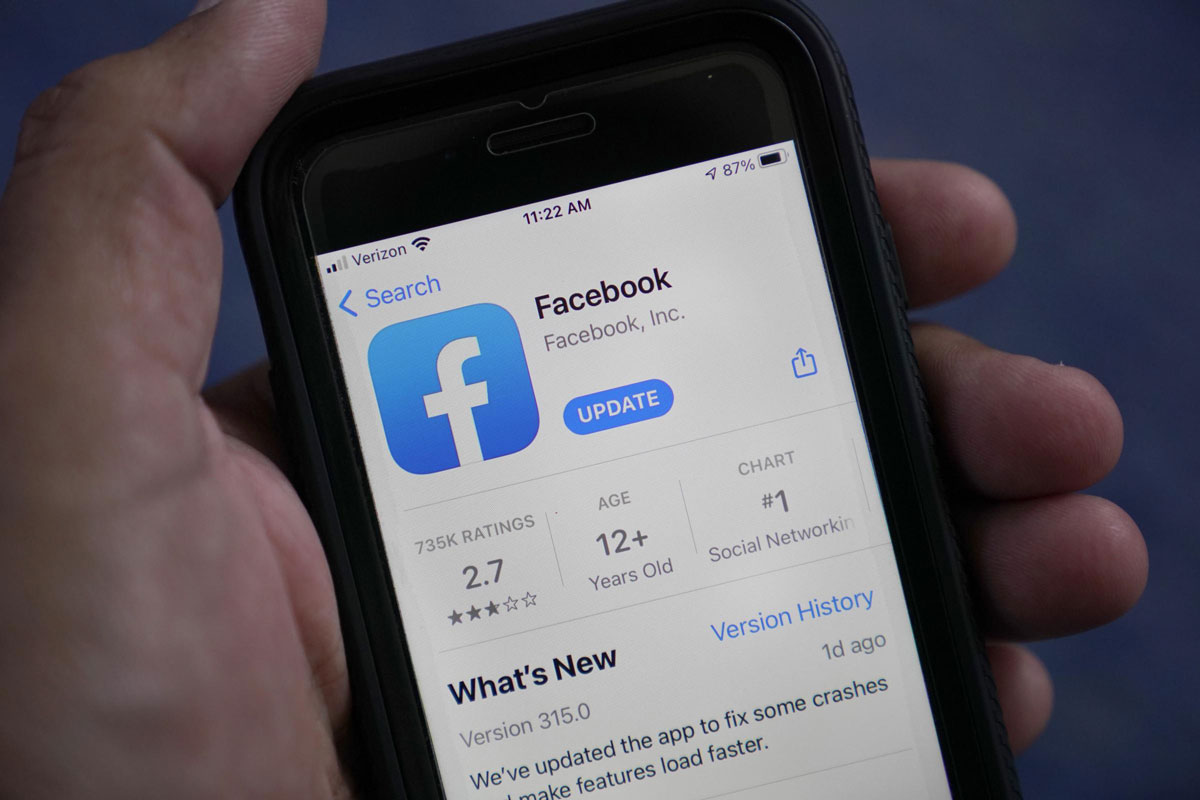 Social, il 22% ha smesso di usarli nel 2021. Troppe fake news e dubbi privacy Social, il 22% ha smesso di usarli nel 2021. Troppe fake news e dubbi privacy