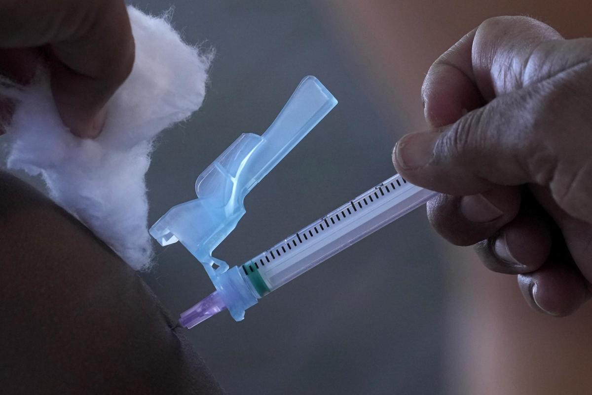 Covid, Lopalco: “Pandemia? Fra un mese può non esserci più”. Ma l’Oms… Covid, Lopalco: “Pandemia? Fra un mese può non esserci più”. Ma l’Oms…