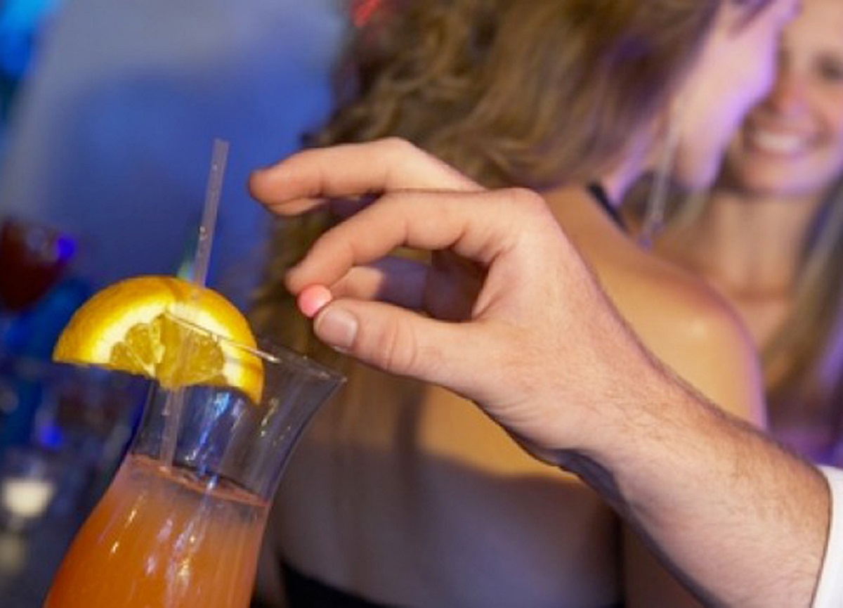 Studentessa Usa denuncia stupro a Roma, “mi offrì un drink” Studentessa Usa denuncia stupro a Roma, “mi offrì un drink”