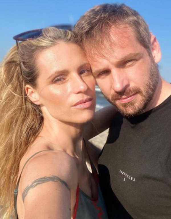 Michelle Hunziker e Tomaso Trussardi si separano dopo 10 anni. L’annuncio Michelle Hunziker e Tomaso Trussardi si separano dopo 10 anni. L’annuncio