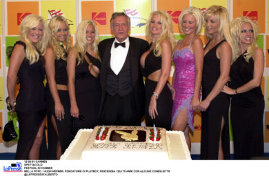 PlayBoy, nella villa violenze e droga: “Hefner pretendeva orge 5 sere su 7”