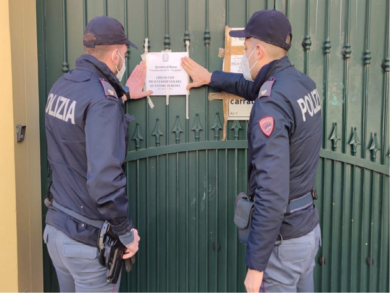 Polizia intensifica i controlli anticovid, sospese due attività commerciali