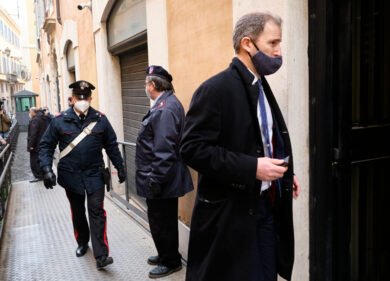 M5s, Casaleggio Associati in profondo rosso. Licenziamenti e addio alla sede