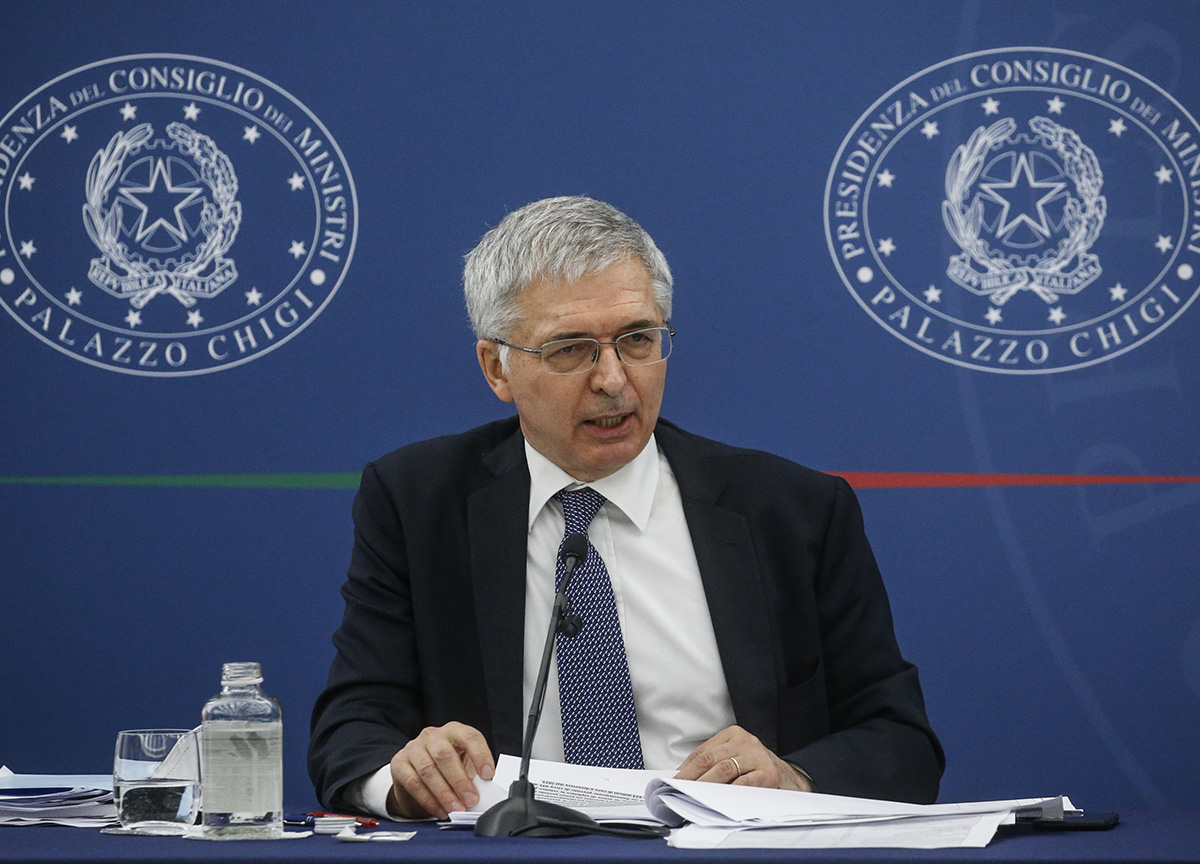 Governo, Franco premier con Draghi al Quirinale. Ministri: chi entra, chi esce Governo, Franco premier con Draghi al Quirinale. Ministri: chi entra, chi esce