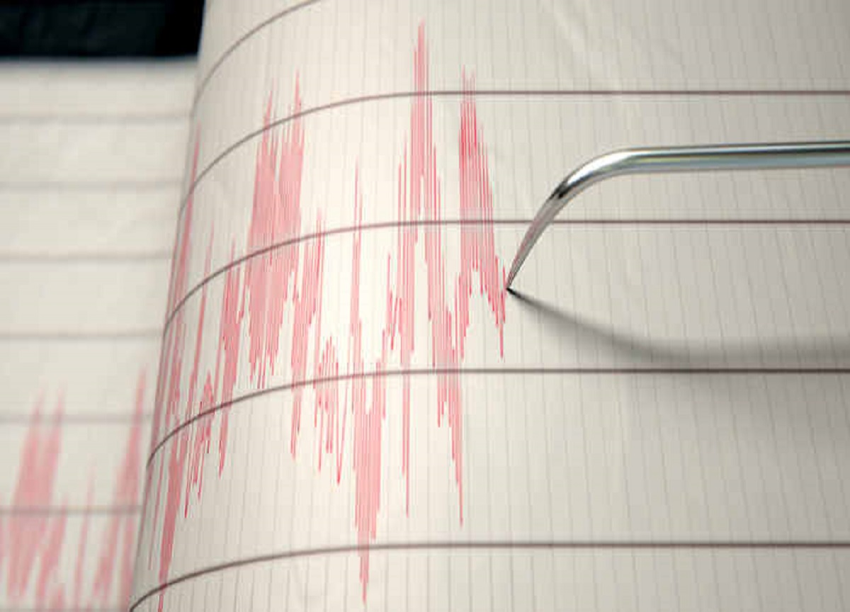 Terremoto, scossa di 4.3 in Calabria: molta paura, gente in strada Terremoto, scossa di 4.3 in Calabria: molta paura, gente in strada