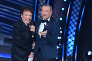 Sanremo 2022, svelata la scenografia: tra passato e futuro. FOTO