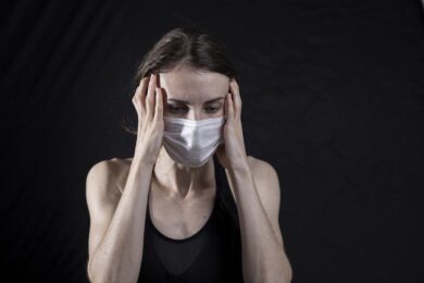 Covid e ansia, gli psichiatri: “Cambiamo linguaggio, basta creare paura”