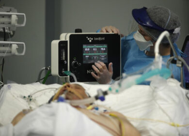 Covid, The Lancet: “Lombardia travolta a causa delle autorità impreparate”