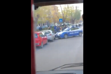Polizia insegue auto a Taranto, conducente spara e ferisce due agenti. VIDEO