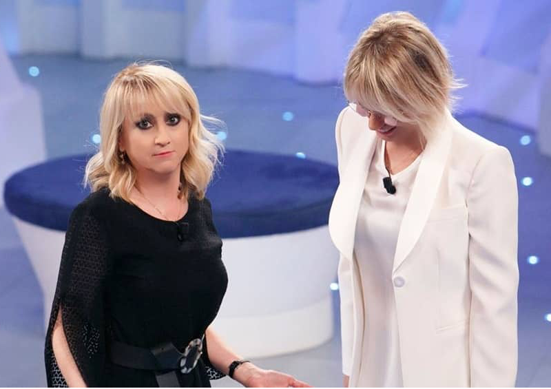 Ascolti tv, De Filippi regina del sabato: C’è Posta per Te batte Tali e Quali Ascolti tv, De Filippi regina del sabato: C’è Posta per Te batte Tali e Quali