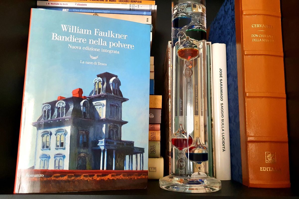 Faulkner, Bandiere nella Polvere: in libreria l’edizione integrata Faulkner, Bandiere nella Polvere: in libreria l’edizione integrata